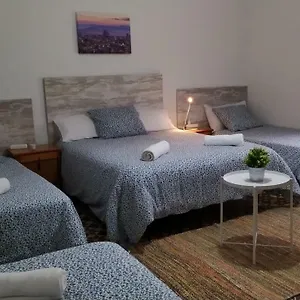 Break In Gothic Hostal ** Барселона